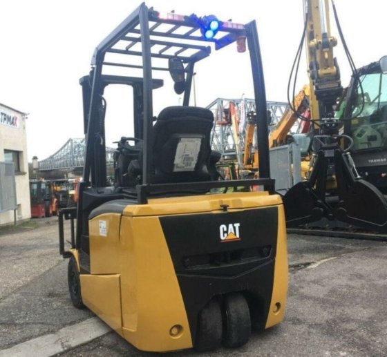 Caterpillar EP16 Forklift picture