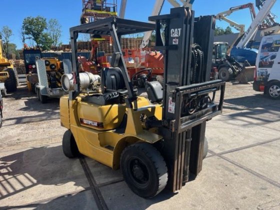 Caterpillar GP25 Forklift picture