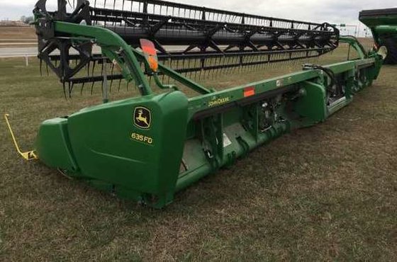 John Deere 635FD Harvester Header picture