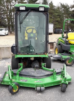 John Deere 1445 Lawn Mower picture