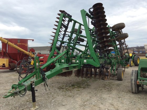 John Deere 2310 Tillage Equipment picture