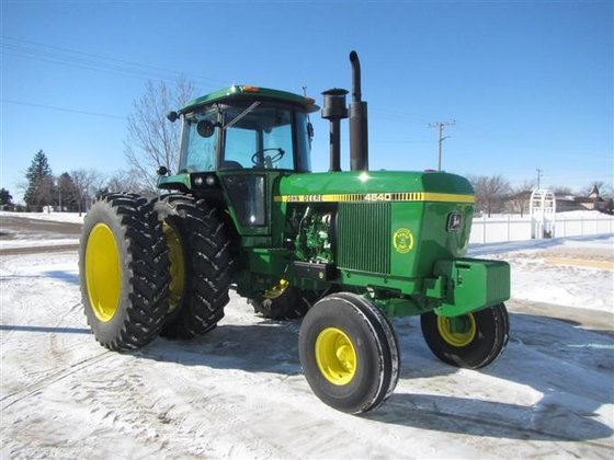 John Deere 4640 Tractor picture
