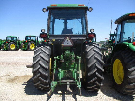 John Deere 4640 Tractor picture