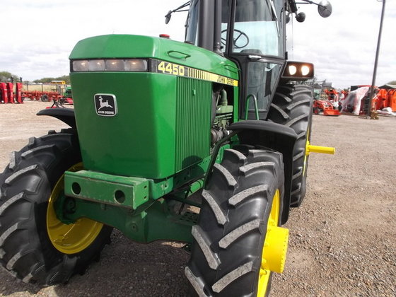 John Deere 4450 Tractor picture