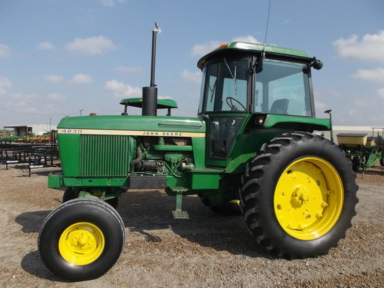 John Deere 4230 Tractor picture