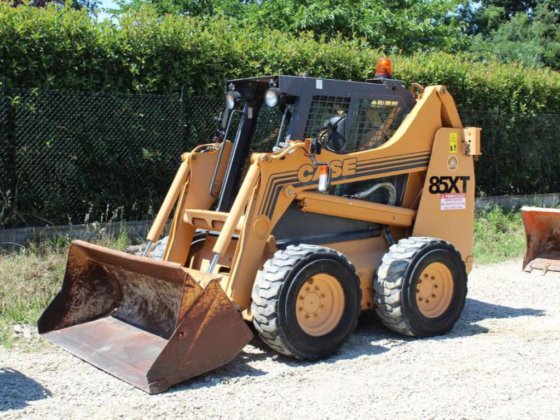 Case CE 85XT Skid Steer Loader picture