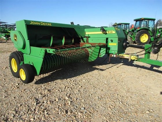 John Deere 348 Baler picture