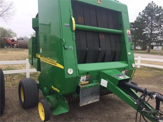 John Deere 567 Baler picture