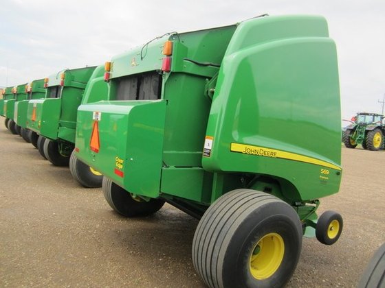 John Deere 569 Baler picture