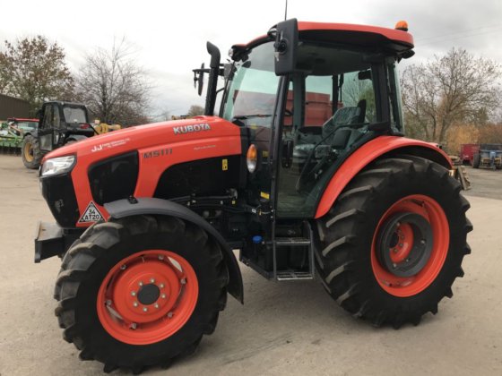 Kubota M5-111 Tractor picture