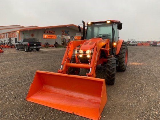 Kubota M5-111 Tractor picture
