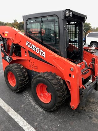 Kubota SSV75 Skid Steer Loader picture