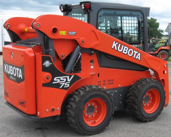 Kubota SSV75 Skid Steer Loader picture