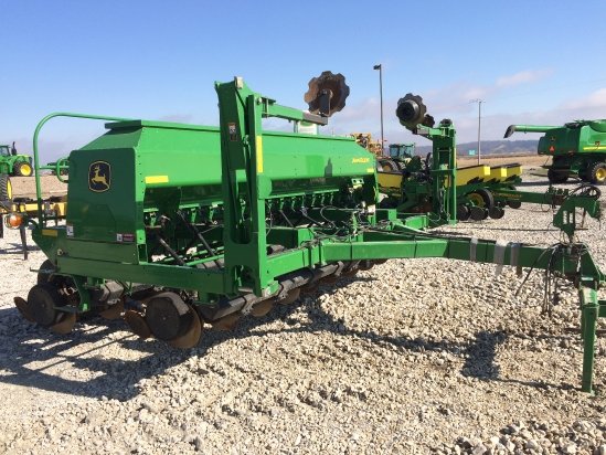 John Deere 1590 Planting Equipment picture