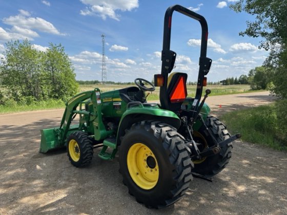 John Deere 3320 Tractor picture