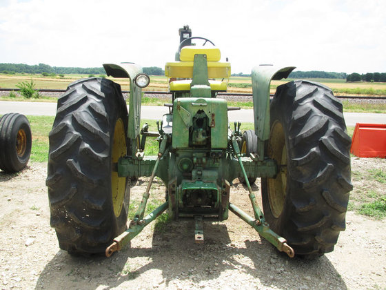 John Deere 4020 Tractor picture