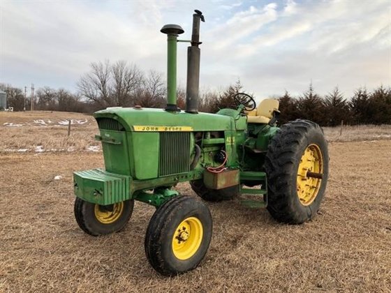 John Deere 4320 Tractor picture