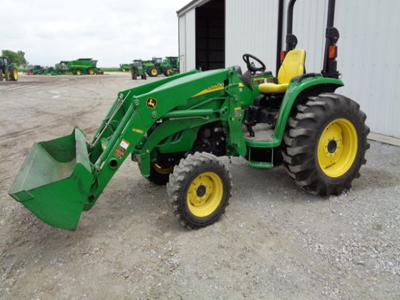 John Deere 4320 Tractor picture