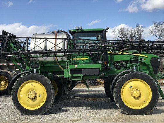 John Deere 4830 Applicator picture