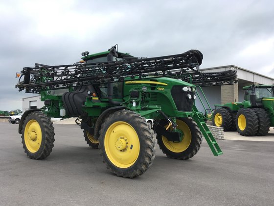 John Deere 4830 Applicator picture