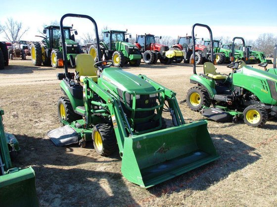 John Deere 1026R Tractor picture