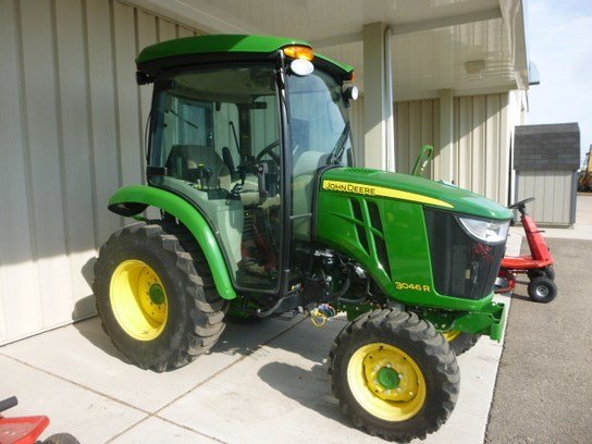 John Deere 3046R Tractor picture