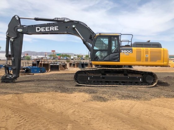 John Deere 380G LC Excavator picture