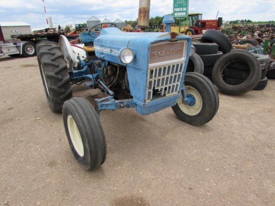 Ford 3000 Tractor picture