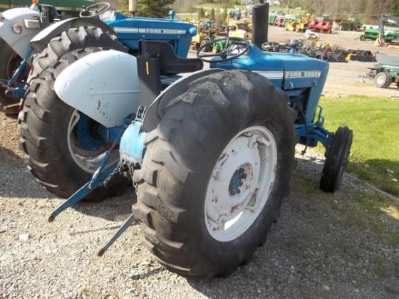 Ford 3000 Tractor picture