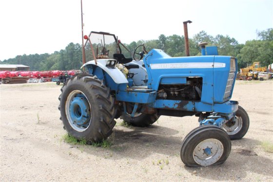 Ford 8000 Tractor picture