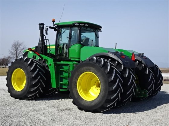 John Deere 9570R Tractor picture