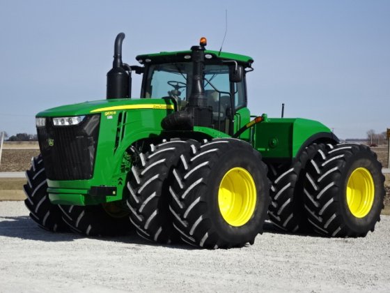 John Deere 9570R Tractor picture