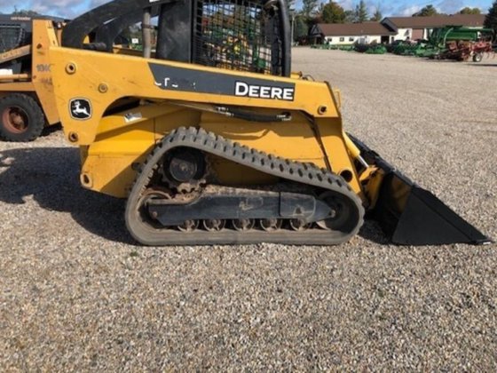 John Deere CT332 Compact Track Loader picture