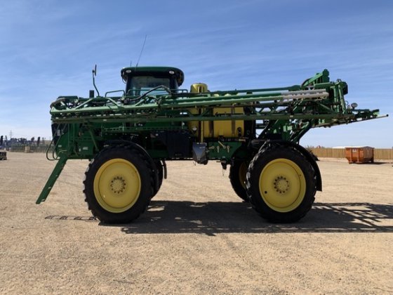 John Deere R4030 Applicator picture