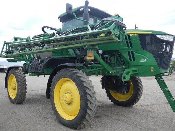 John Deere R4038 Applicator picture
