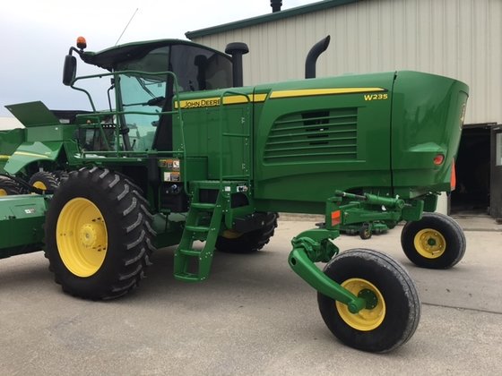 John Deere W235 Swathers/Windrower picture