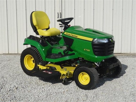 John Deere X730 Lawn Mower picture
