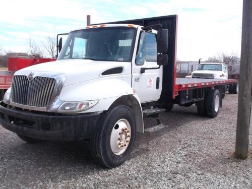 International 4300 Transportation & Trailer picture