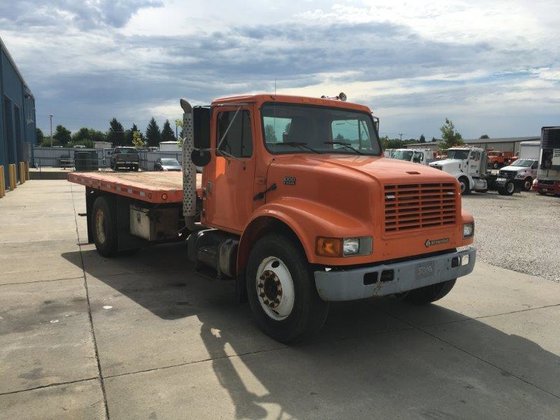 International 4700 Transportation & Trailer picture