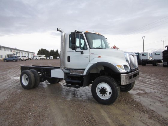 International 7300 Transportation & Trailer picture