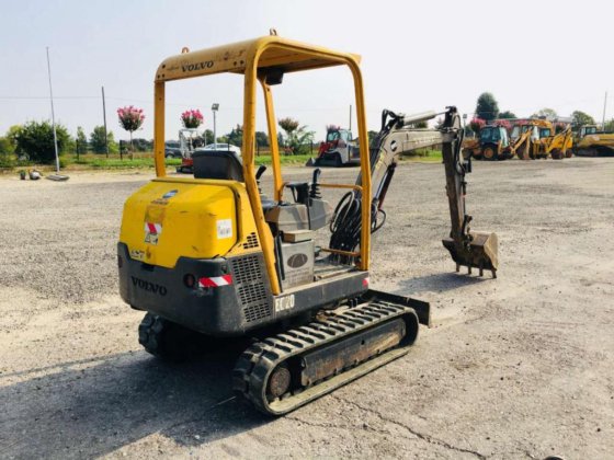 Volvo EC20 Excavator picture