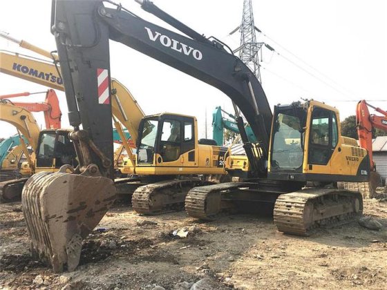 Volvo EC210 Excavator picture