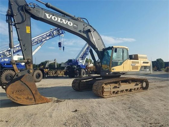 Volvo EC340 Excavator picture