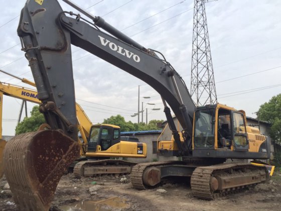 Volvo EC460 Excavator picture