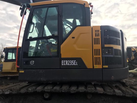 Volvo ECR235 Excavator picture