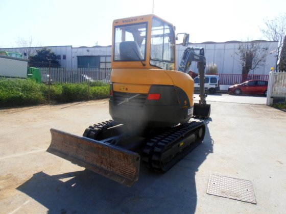 Volvo ECR38 Excavator picture