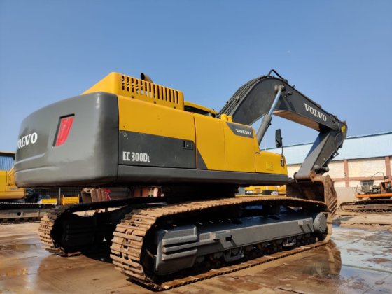 Volvo EC300 Excavator picture