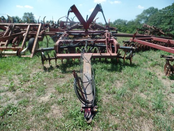Case IH 496 Tillage Equipment picture