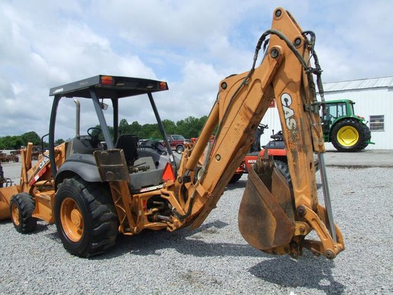 Case IH 580 Backhoe Loader picture