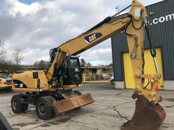 Caterpillar M315D Excavator picture